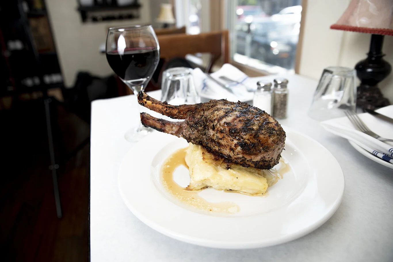 An upscale and elegant dining atmosphere.